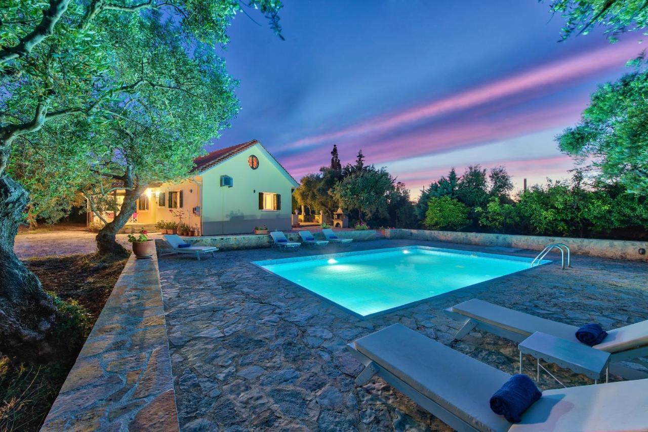 Olivegrove Villa - Nestled In Olive Trees With Private Pool, By Zantewize Трагаки Экстерьер фото
